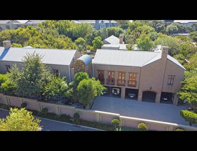 5 BEDROOM HOUSE FOR SALE IN MEYERSDAL ECO ESTATE